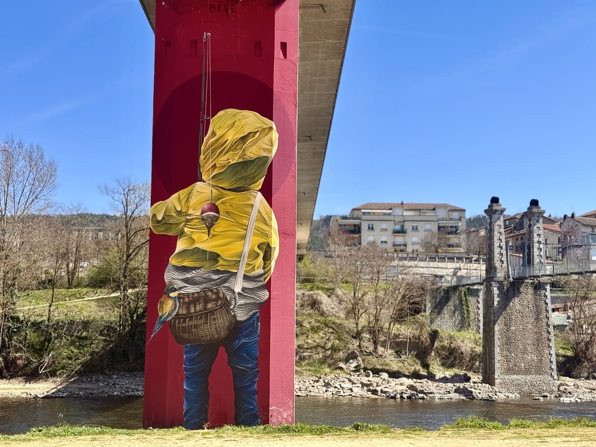 Fresque Petit Pêcheur par l'artiste Dege à Aurec-sur-Loire